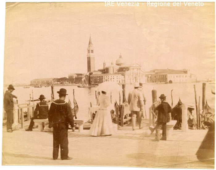 Isola di S. Giorgio ripresa dal Molo : Venezia / Filippi, Tomaso; / 1894 ( post )