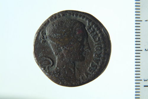 AE (serie: Romana provinciale) C. Clovius praef per Cesare 46 a.C. - 45 a.C. Mediolanum(?)