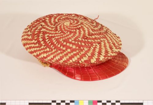 berretto di rafia/ Fabbrica cappelli Giambattista Tasca/ ambito marosticense/ 1925 