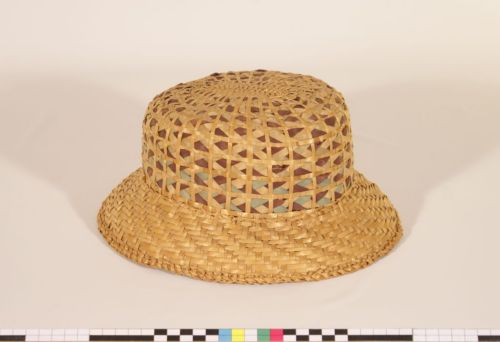 cappello di paglia e truciolo/ Fabbrica cappelli Adelino Costenaro/ ambito marosticense/ 1930 