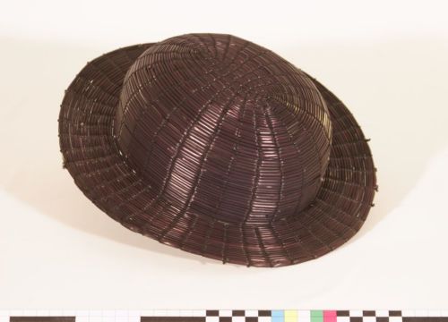 casco tipo coloniale/ Fabbrica cappelli Francesco e Giorgio Viero/ ambito marosticense/ 1940 