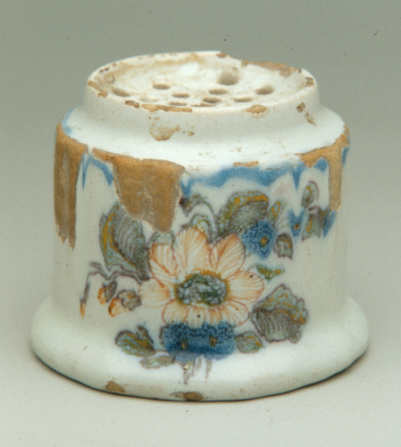 decoro floreale / spargipolvere / manifattura Antonibon / XVIII (metà)