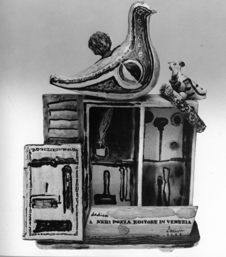 uccelli su cassetta con utensili del tipografo e libri / CUCCA / XX (terzo quarto)