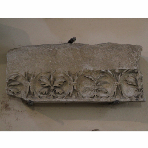 fregio/ frammento / girali vegetali e palmette / epoca romana/ sec. I d.C. 