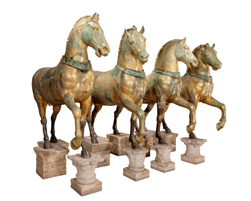 statua / Quattro cavalli di una quadriga / Età romana/ secc. II d.C./ III d.C.