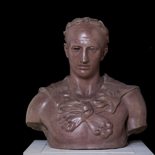 busto maschile / Antinoo quale sacerdote isiaco / epoca romana/ sec. II d.C. 